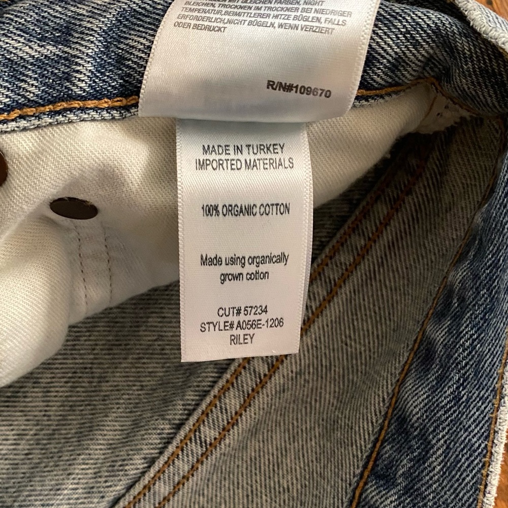 Agolde Riley High Rise Straight Crop Jean | Escalate - Picture 4 of 4